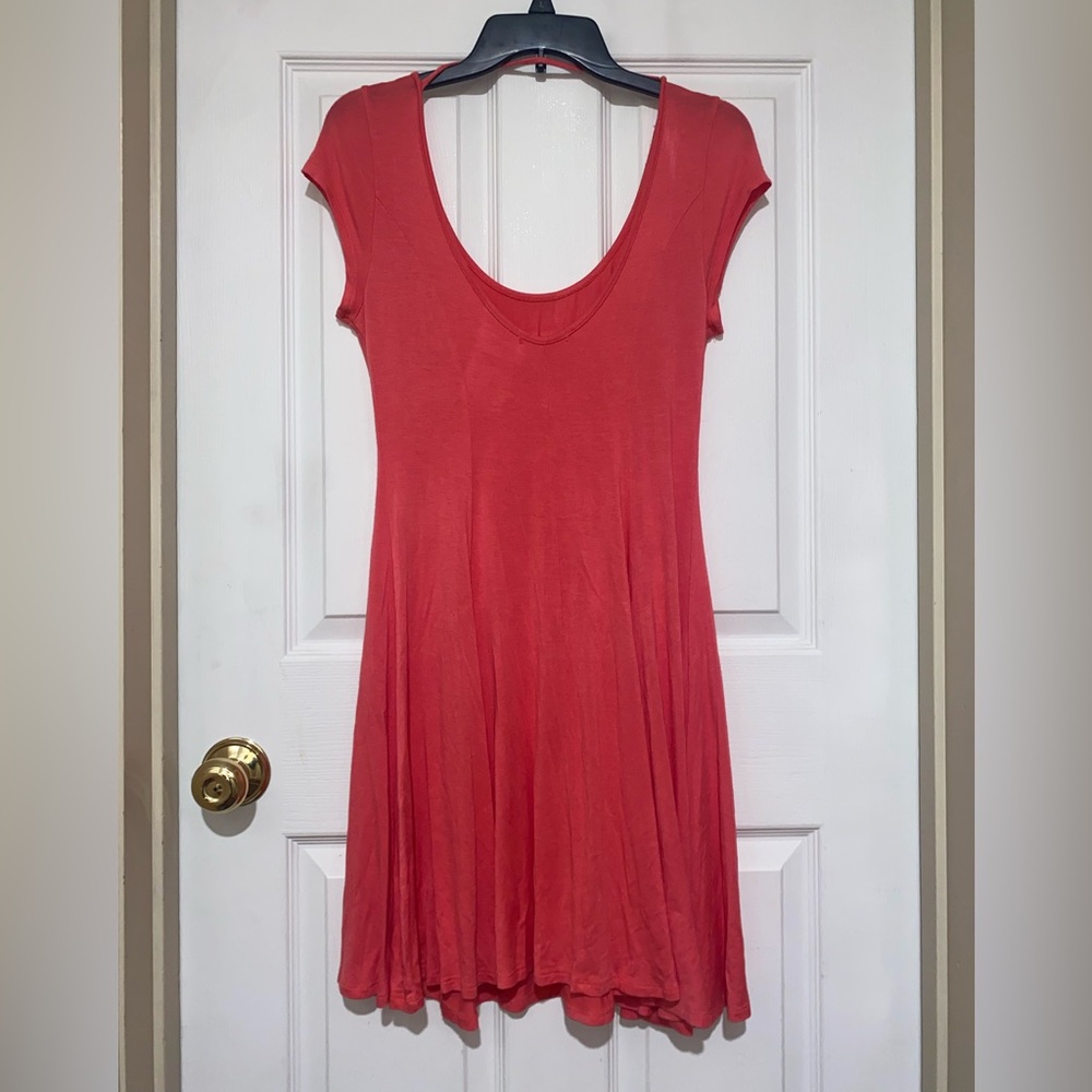 Must Bundle For $3 Deal! Womens Small salmon colored shortsleeve dress
